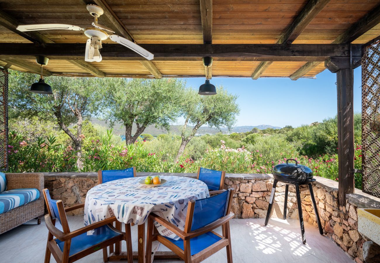 Ferienwohnung in Porto Rotondo - Caletta Nest 88 - Ferienwohnung mit Pool und Aussicht