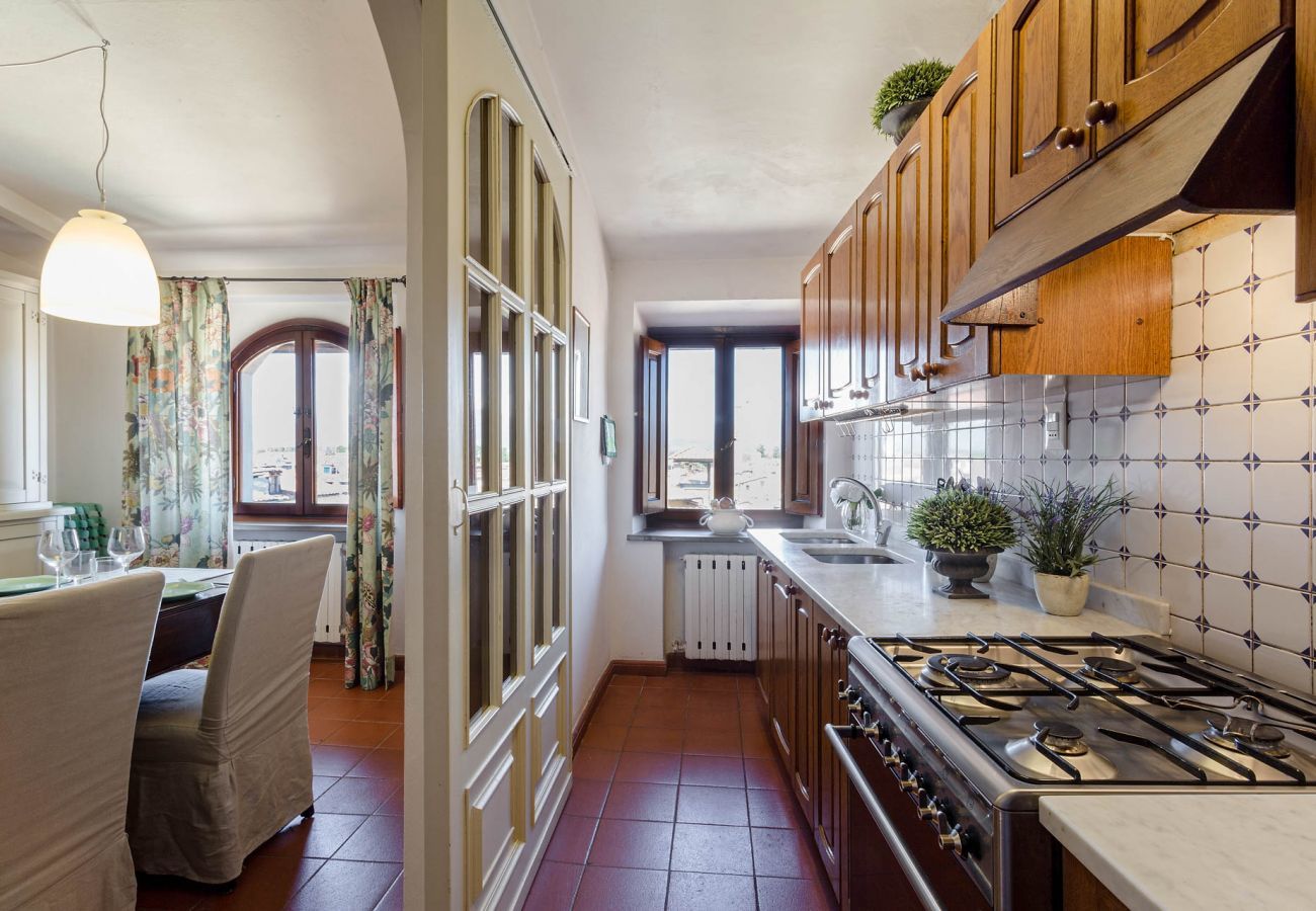 Apartment in Lucca - 2 Bedrooms Spacious Apartment with Elevator in Lucca