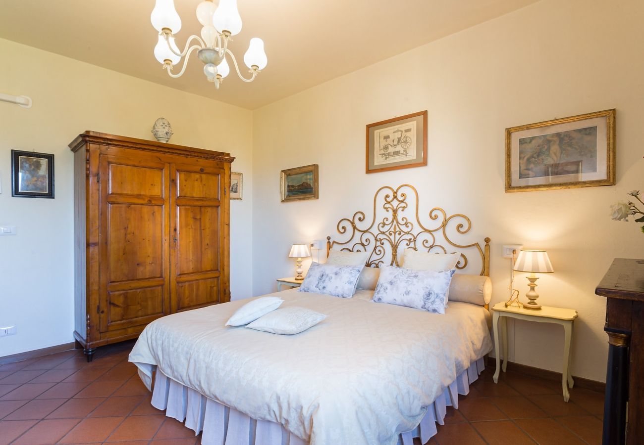 Apartment in Lucca - Top-Floor Penthouse with Panoramic Terrace in Lucca