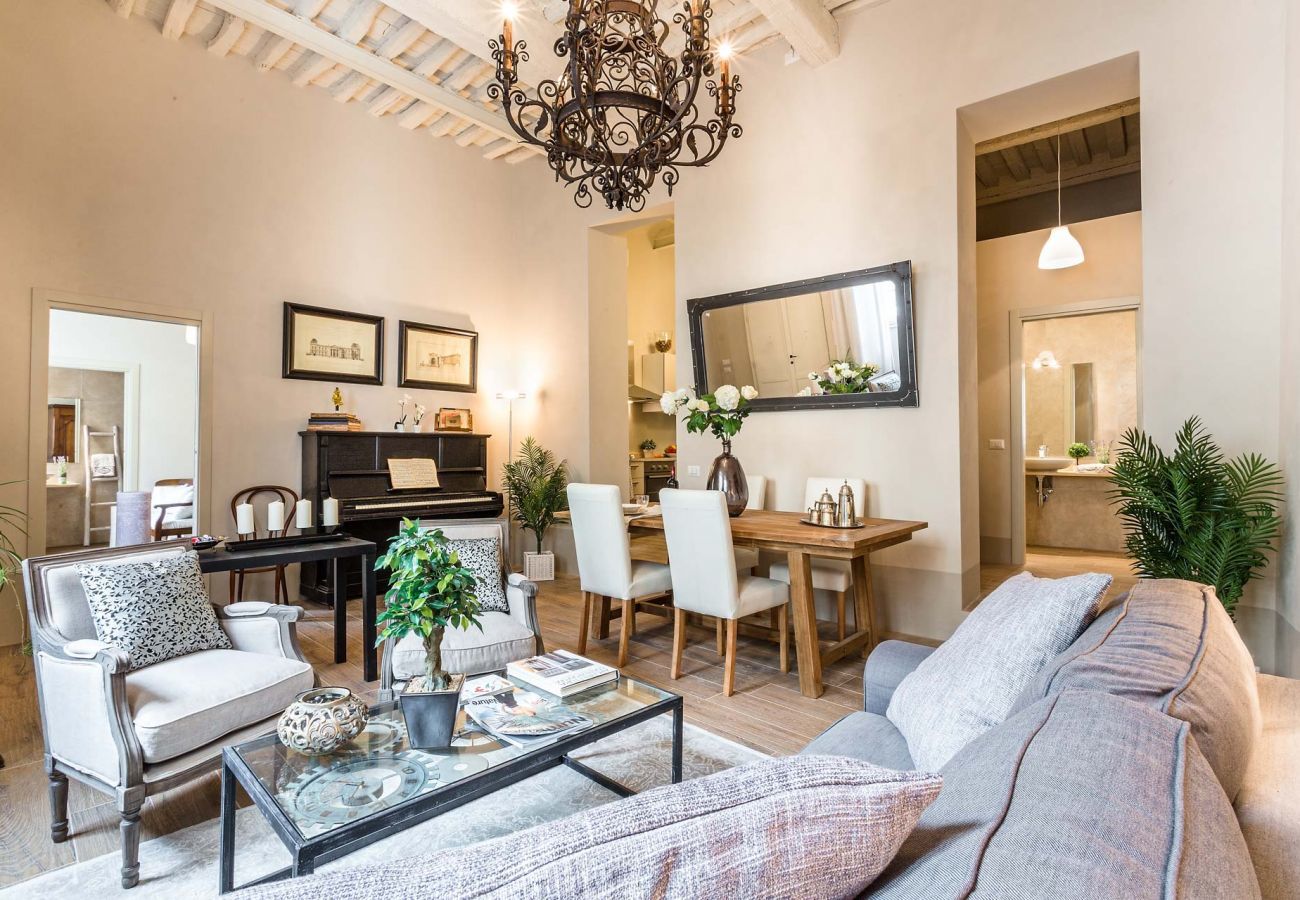 Apartment in Lucca - Modern comfort in Lucca's Picturesque Canal District