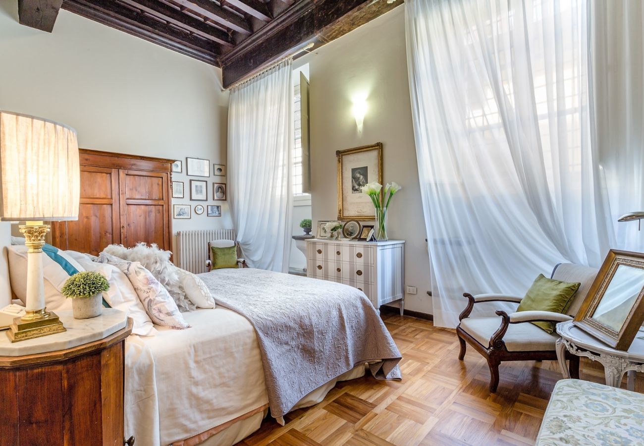 Apartment in Lucca - Casa Simonetta: Modern and Antique Ground Floor Apartment inside the Walls of Lucca