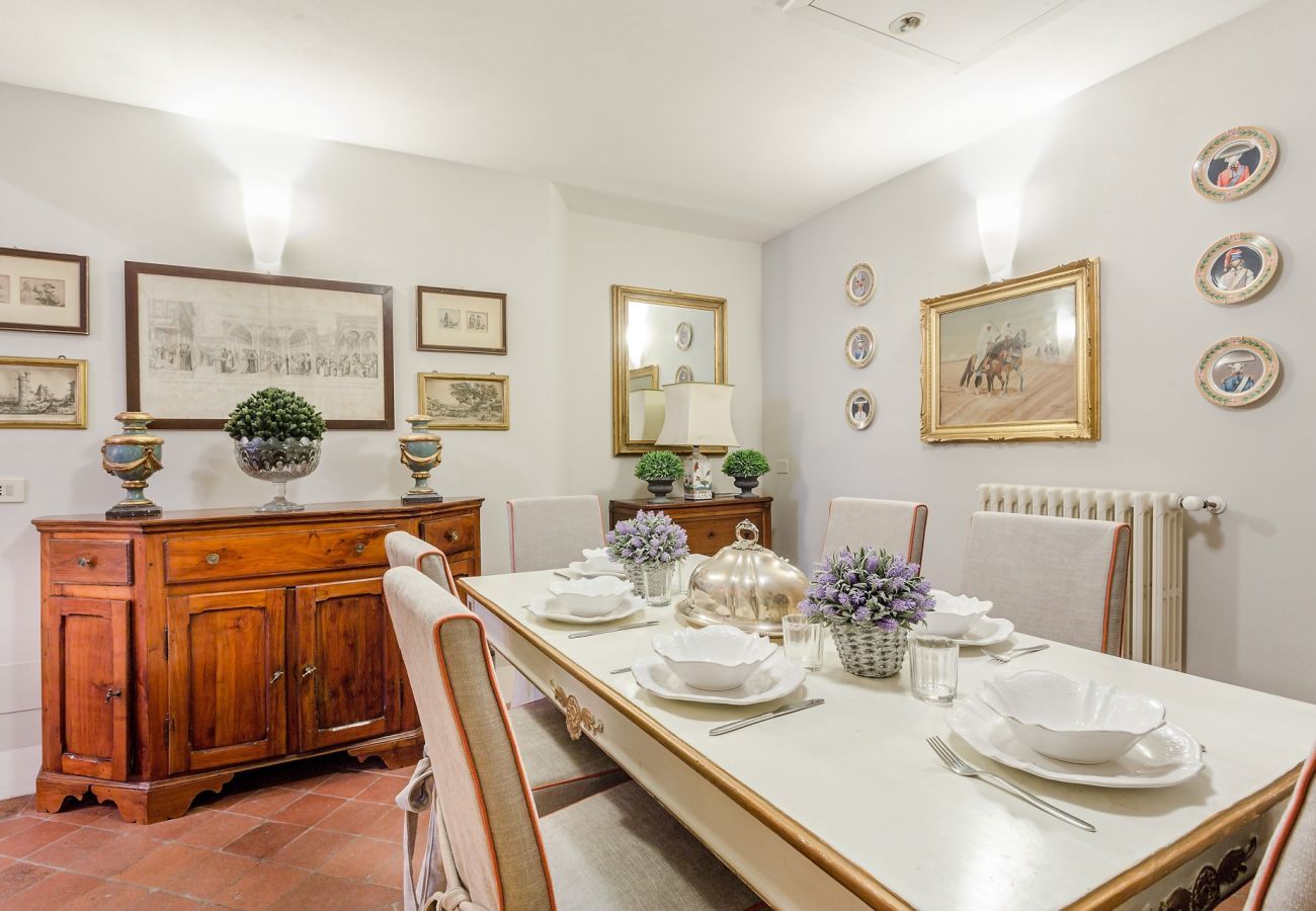 Apartment in Lucca - Casa Simonetta: Modern and Antique Ground Floor Apartment inside the Walls of Lucca