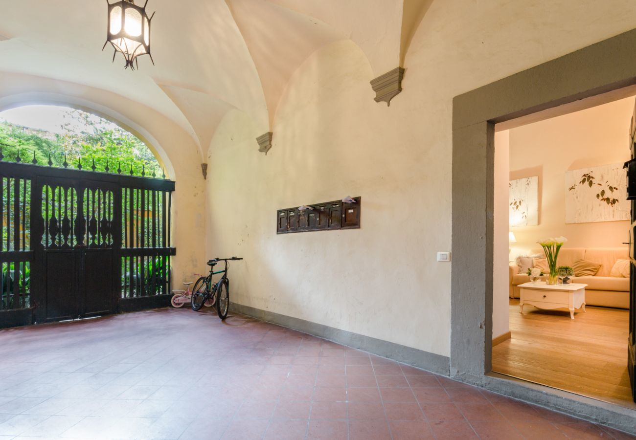 Apartment in Lucca - CASA GIUSTINA Smart Ground Floor Flat inside Lucca