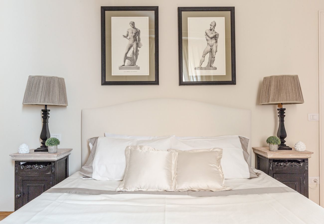 Apartment in Lucca - CASA SAN FREDIANO 3 Luxury Bedrooms and a Charming LUCCA View Inside the Walls