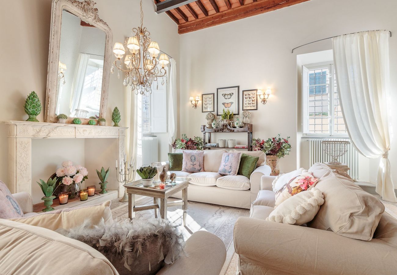 Apartment in Lucca - PALAZZO POGGI, 5 Charming Bedrooms in Style