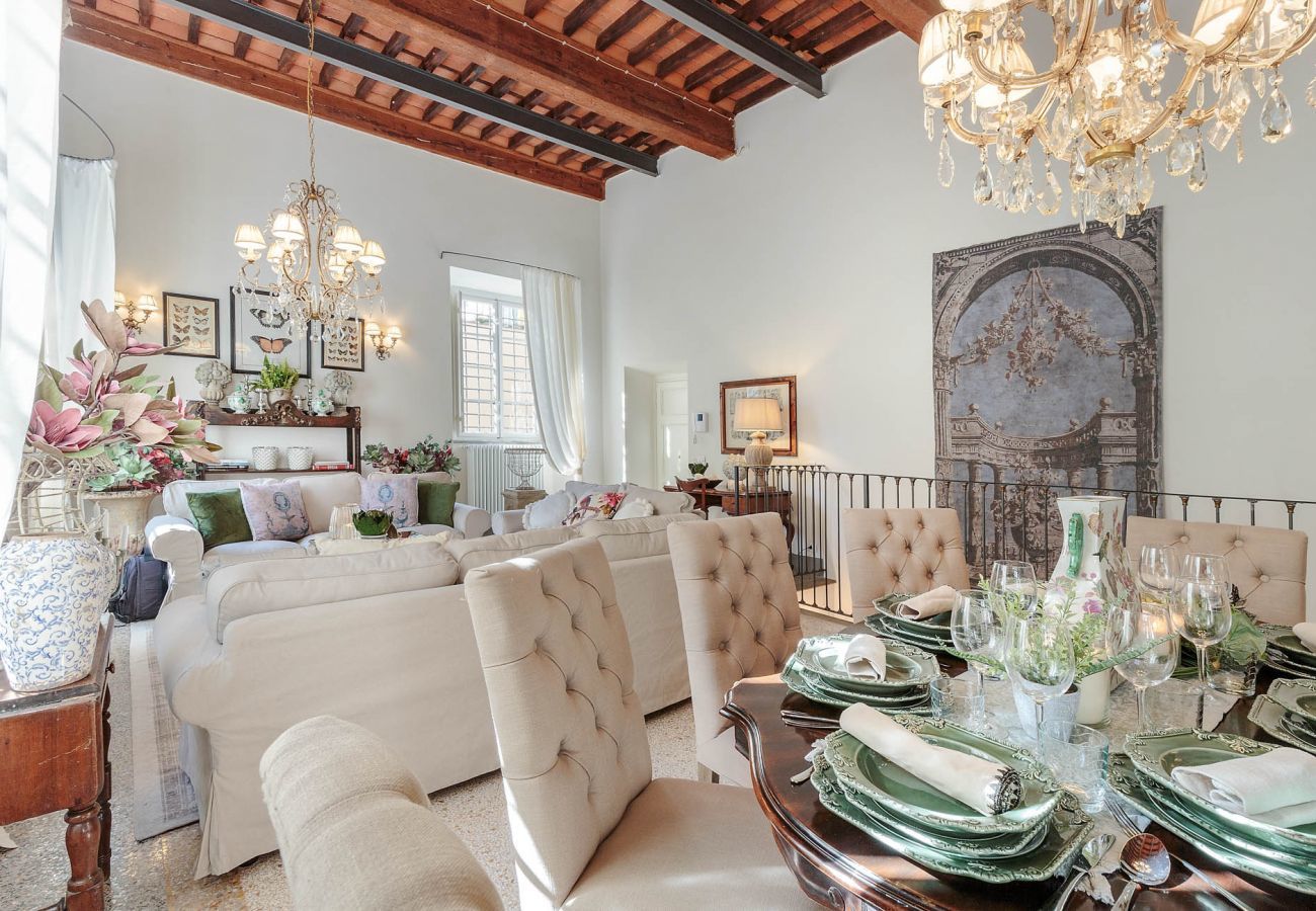 Apartment in Lucca - PALAZZO POGGI, 5 Charming Bedrooms in Style