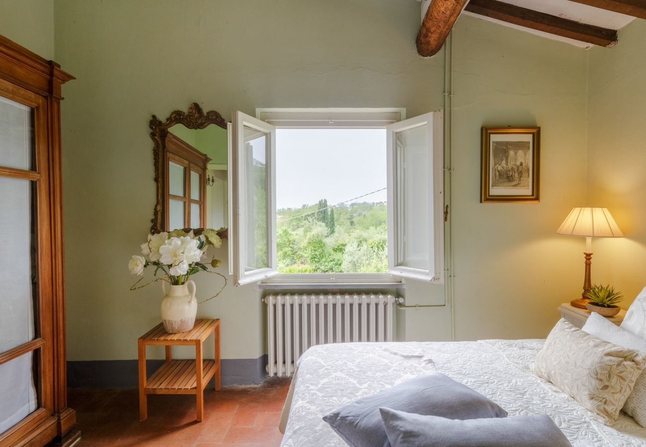 Villa in Capannori - ROMANTIC FARMHOUSE VILLA WITH PRIVATE INFINITY POOL AND GREAT VIEWS IN LUCCA