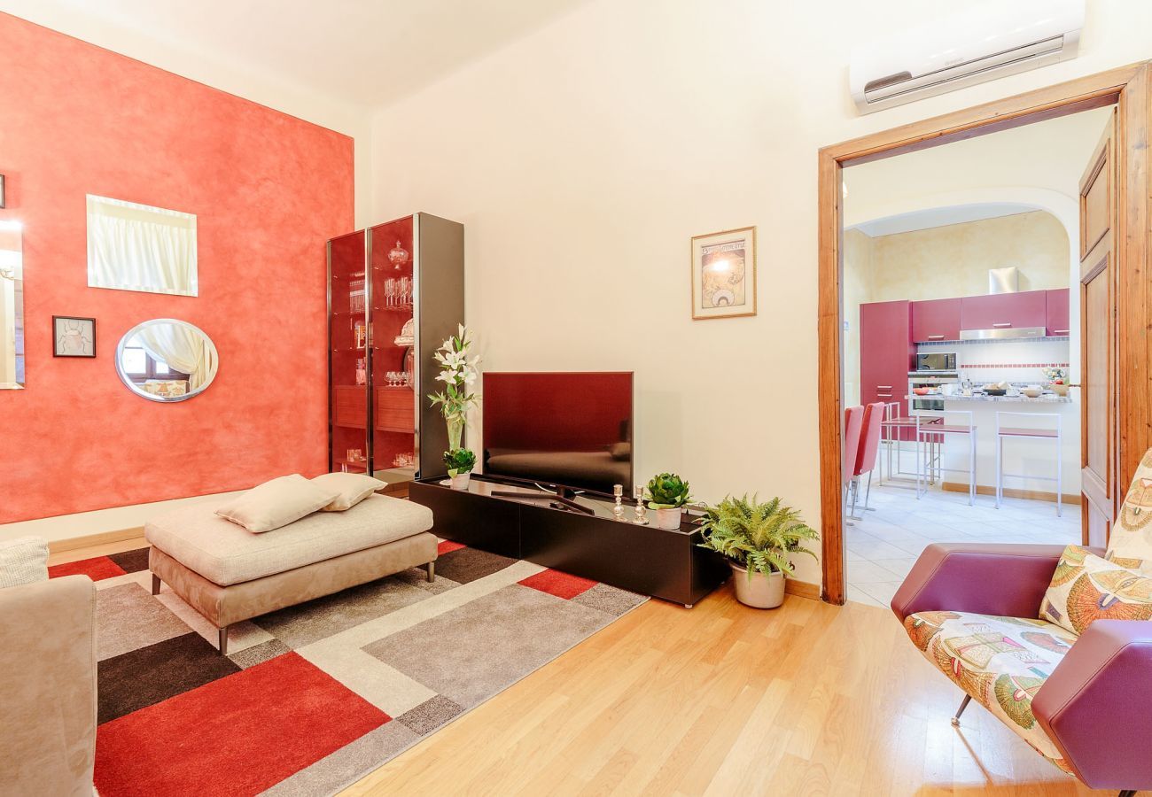 Apartment in Lucca - 3 bedrooms flat in central Lucca with air conditioning