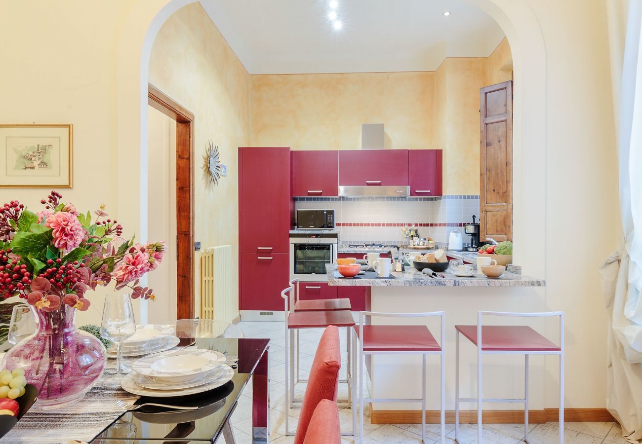 Apartment in Lucca - 3 bedrooms flat in central Lucca with air conditioning