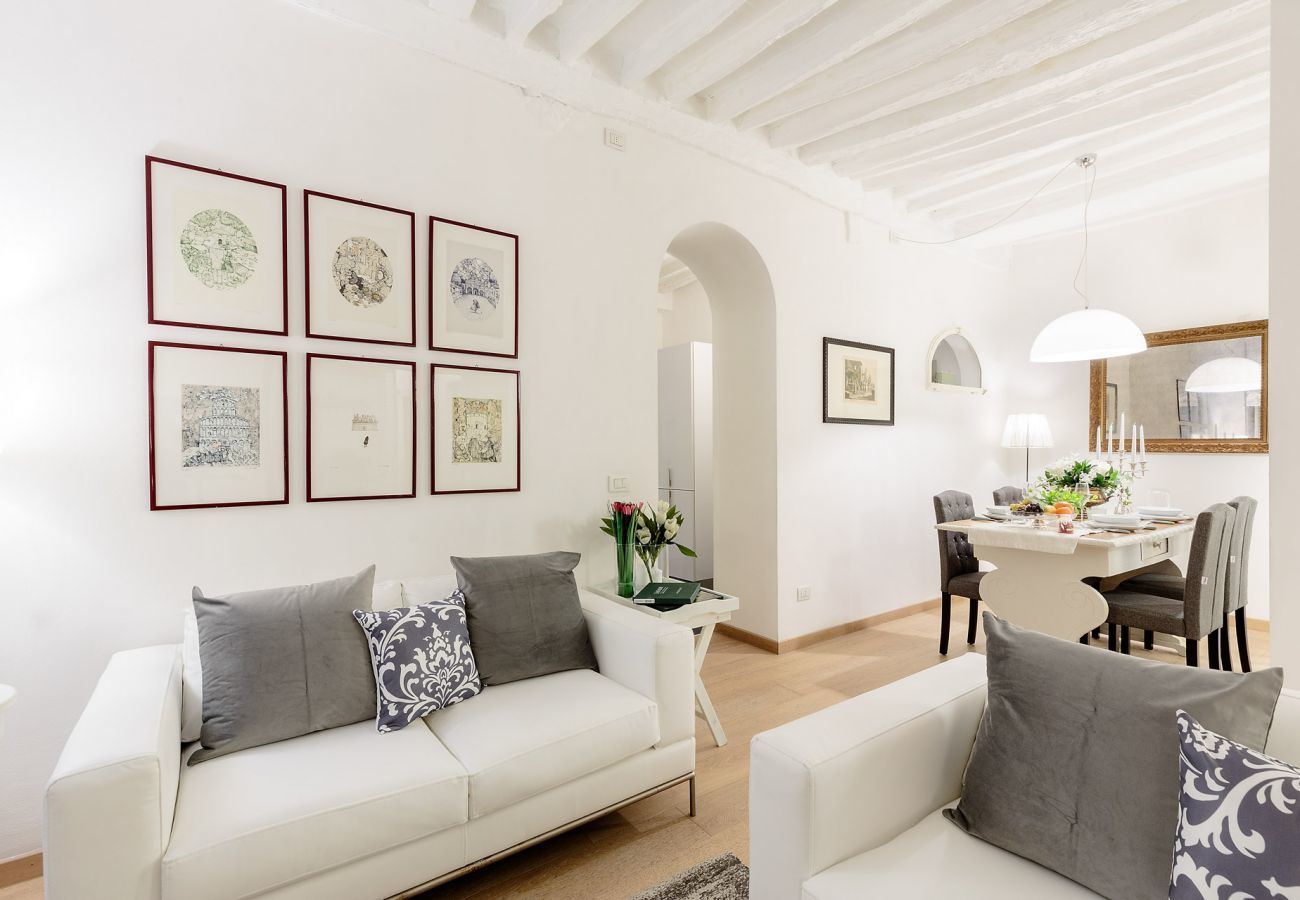 Apartment in Lucca - ORCHIDEA BIANCA a 2 Bedrooms 2 Bathrooms Understated Luxury with a Welcoming Ambience