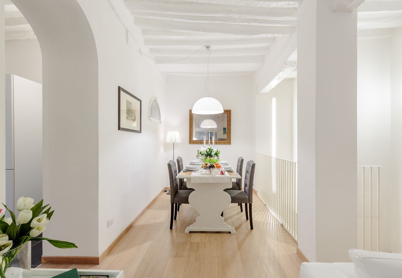 Apartment in Lucca - ORCHIDEA BIANCA a 2 Bedrooms 2 Bathrooms Understated Luxury with a Welcoming Ambience