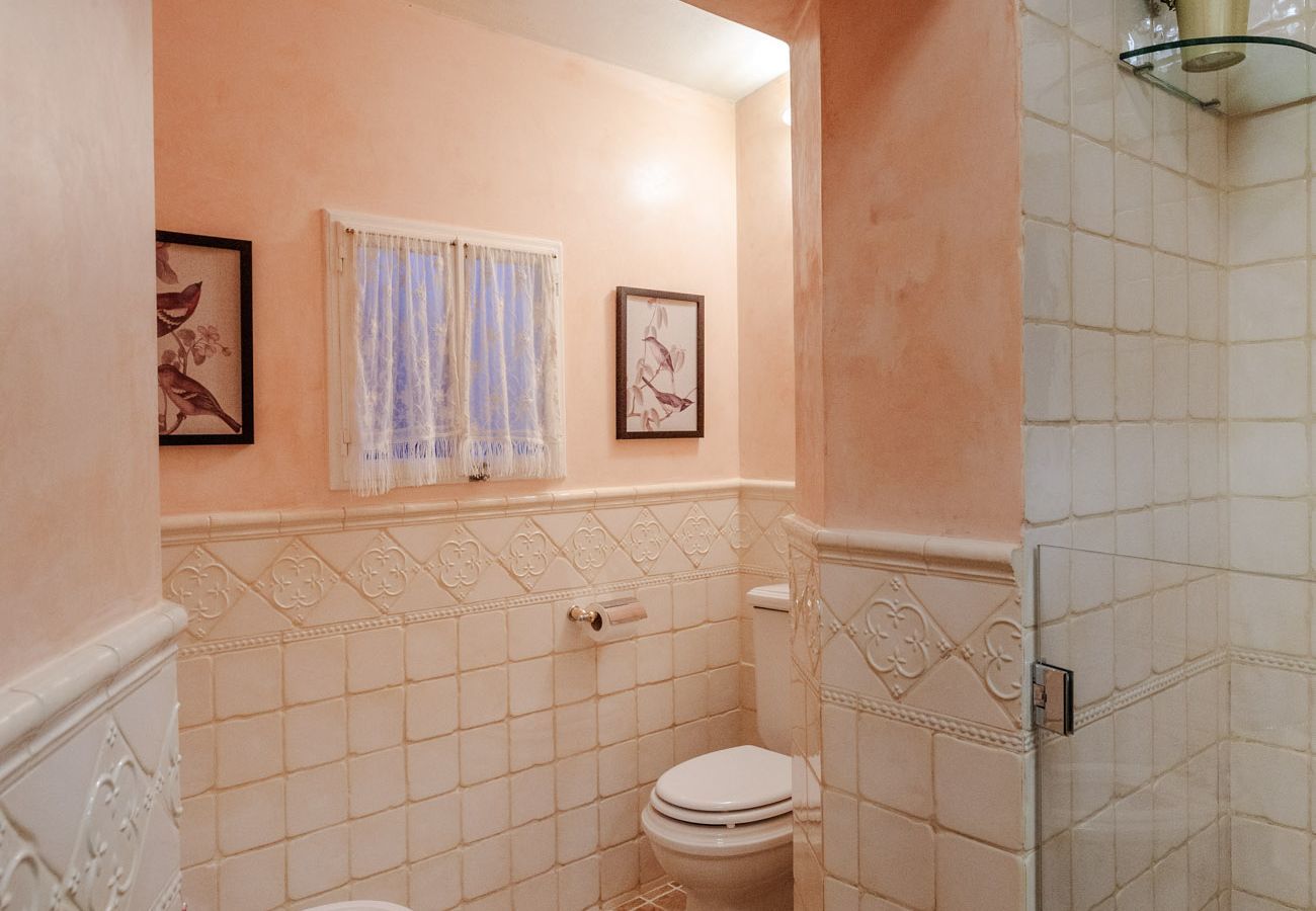 Apartment in Lucca - CASA KATHY: Smart and Convenient Luxury 2 Bedrooms Apartment inside the City Walls