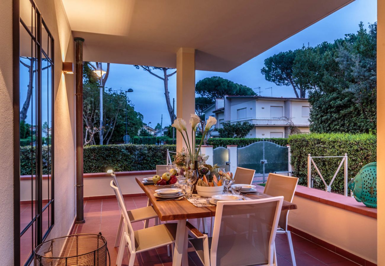 Villa in Marina di Pietrasanta - Regina Beach, Luxury 3 bedrooms Villa by the Beach in Marina di Pietrasanta