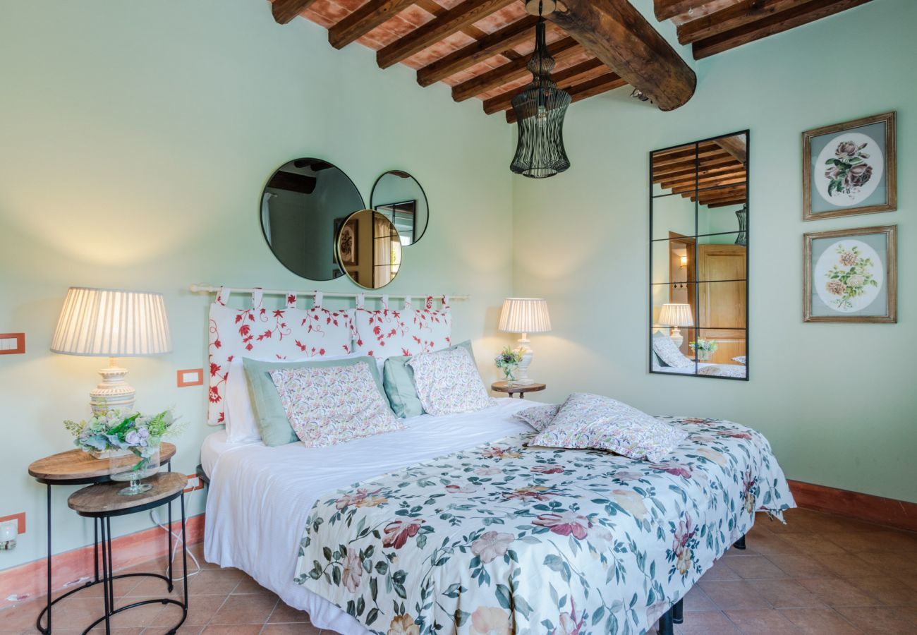 Apartment in Monte San quirico - One Bedroom Farmhouse Apartment with shared Pool in Fattoria Sardi Wine Resort in Lucca