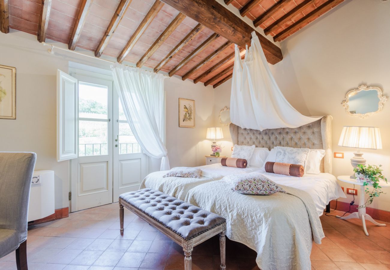 Apartment in Monte San quirico - Maria Farmhouse Apartment in Wine Resort in Lucca