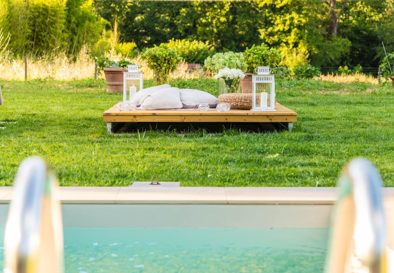 Villa in Capannori - Villa Ester, a Stylish Farmhouse with Pool on the Hills by Lucca