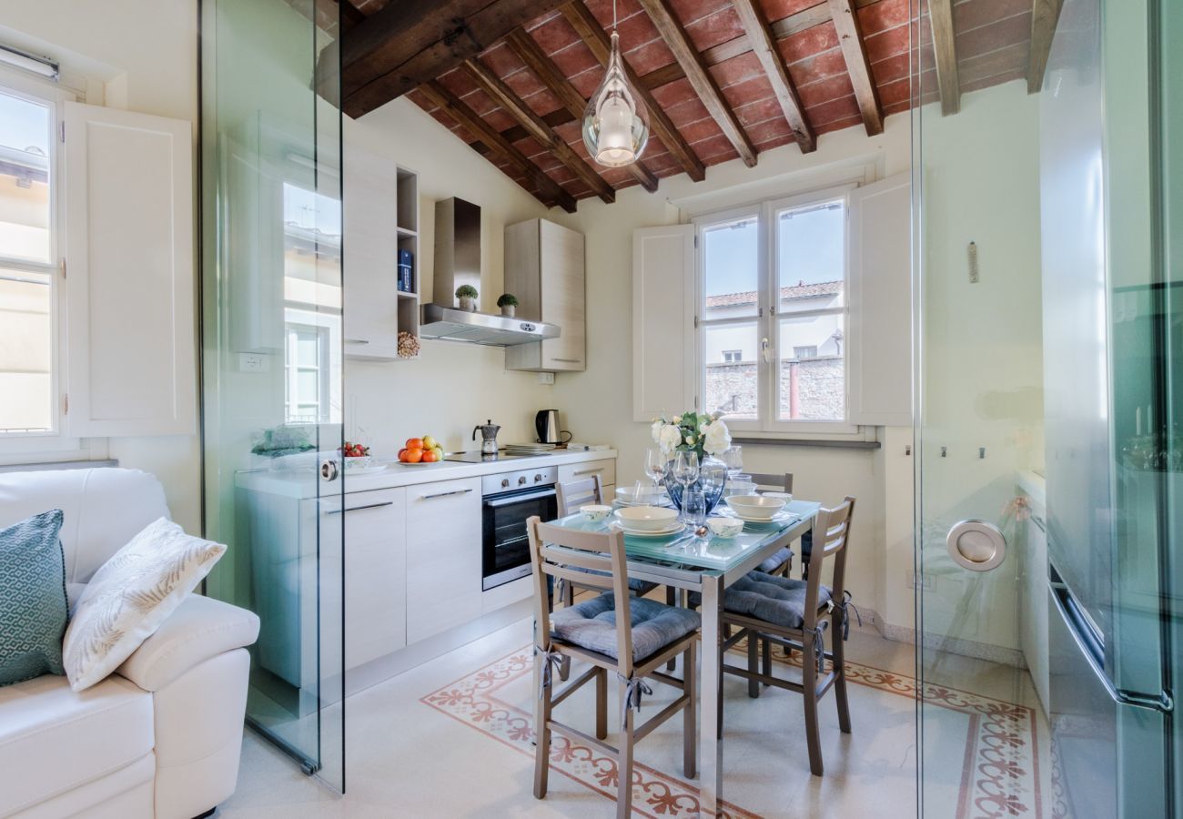 Apartment in Lucca - Smart Flat with Elevator inside Lucca