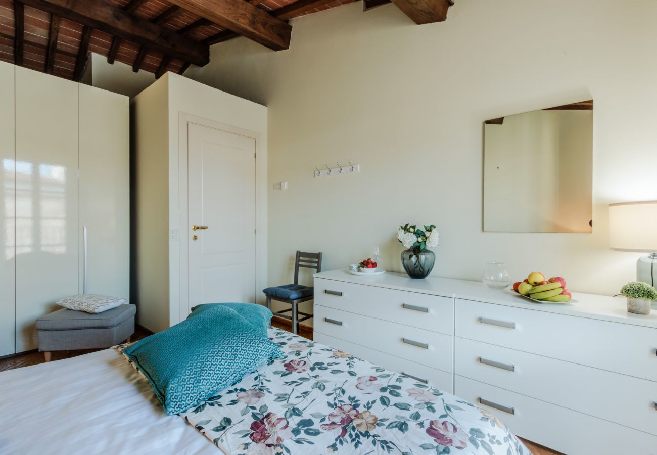 Apartment in Lucca - Smart Flat with Elevator inside Lucca