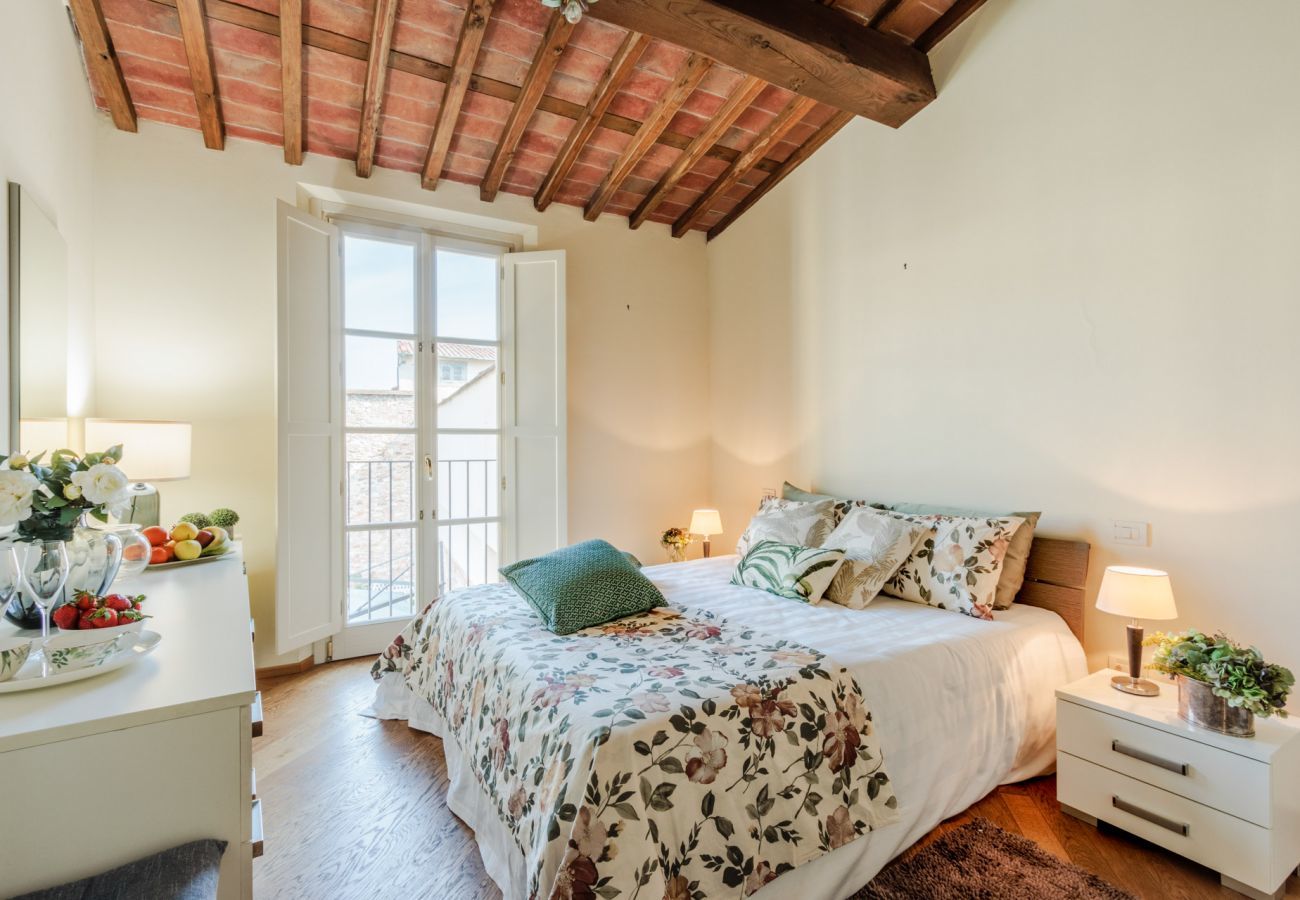 Apartment in Lucca - Smart Flat with Elevator inside Lucca