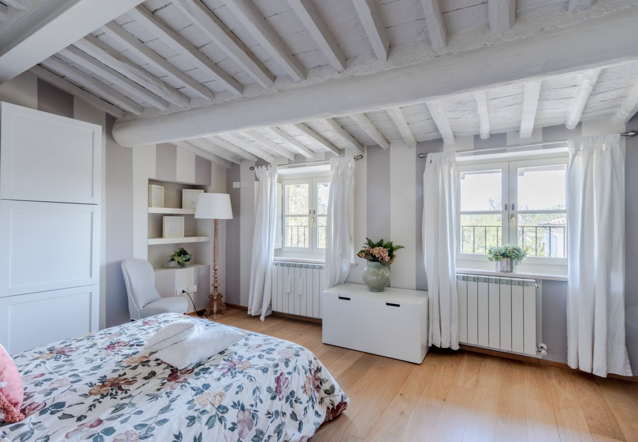 Apartment in Lucca - Casa Serena, a Romantic Nest in Lucca