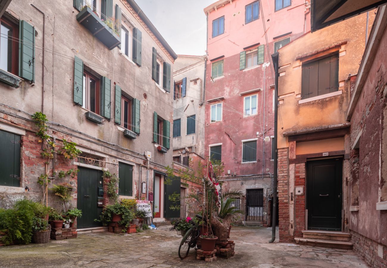 Apartment in Venice - San Pietro Cozy Studio R&R