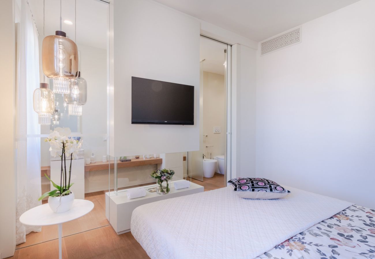 Apartment in Lucca - Modern 3 Bedrooms Apartment with Elevator