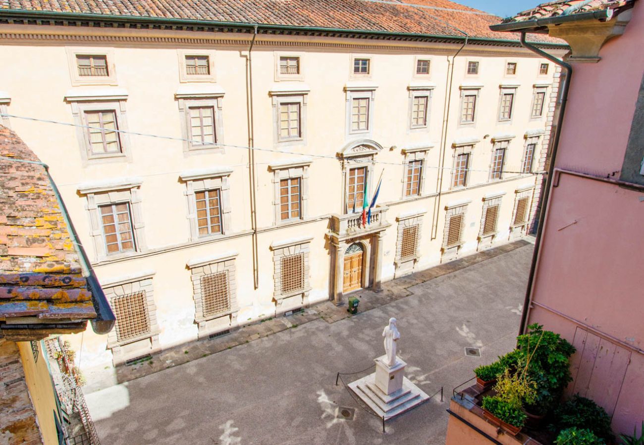 Apartment in Lucca - Modern 3 Bedrooms Apartment with Elevator