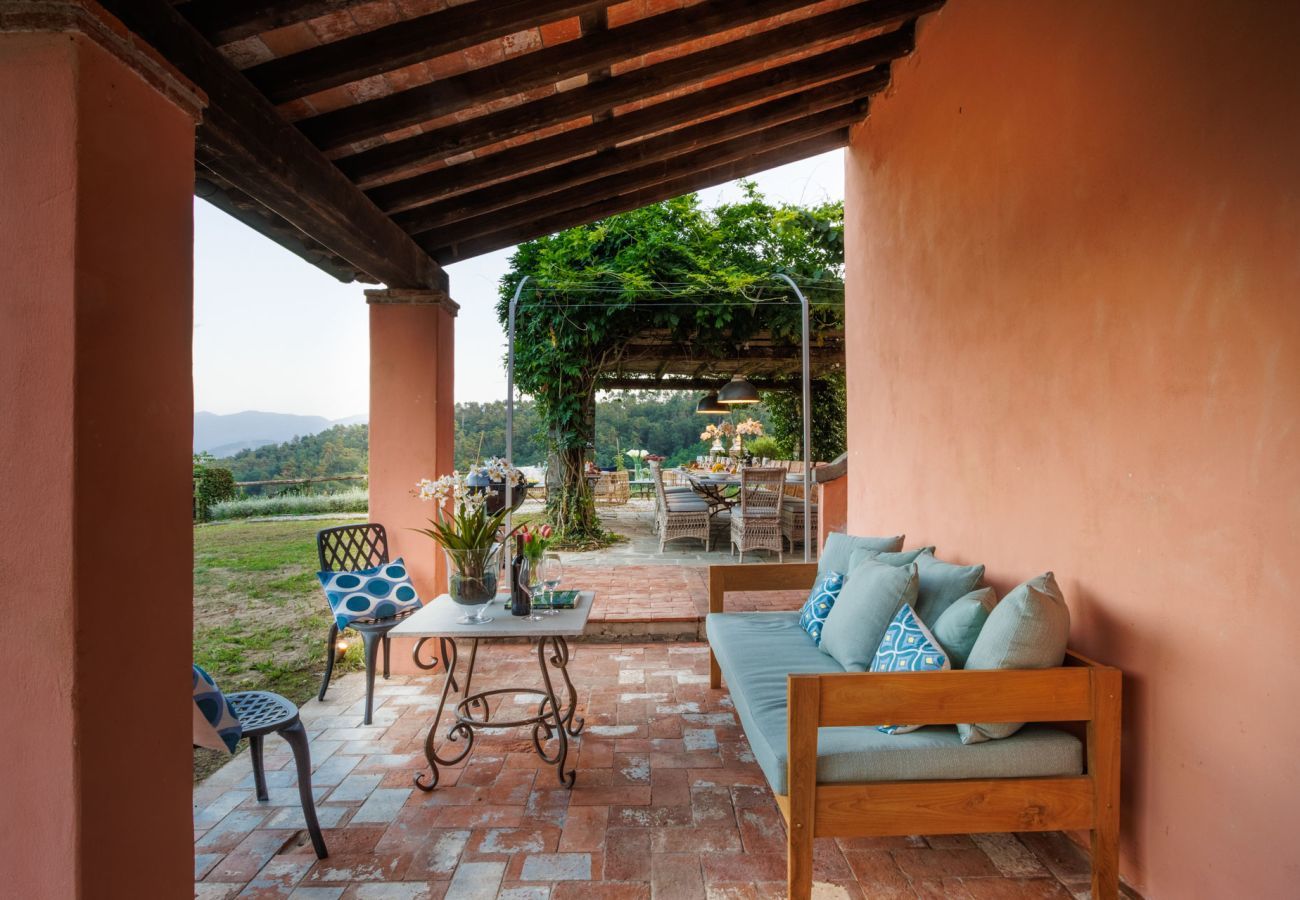 Villa in Lucca - Villa Francigena Luxury 10 bedroom Farmhouse Villa