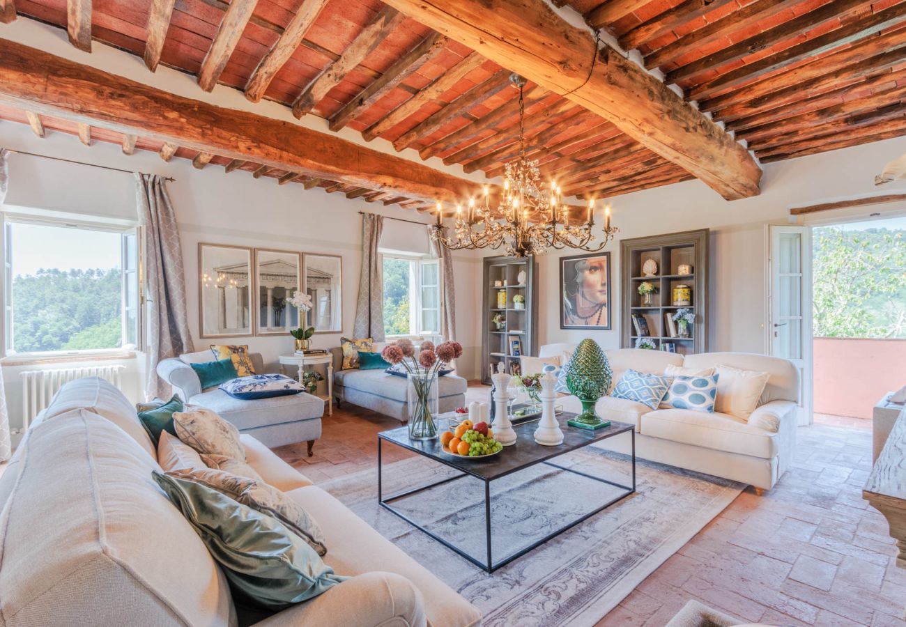 Villa in Lucca - Villa Francigena Luxury 10 bedroom Farmhouse Villa