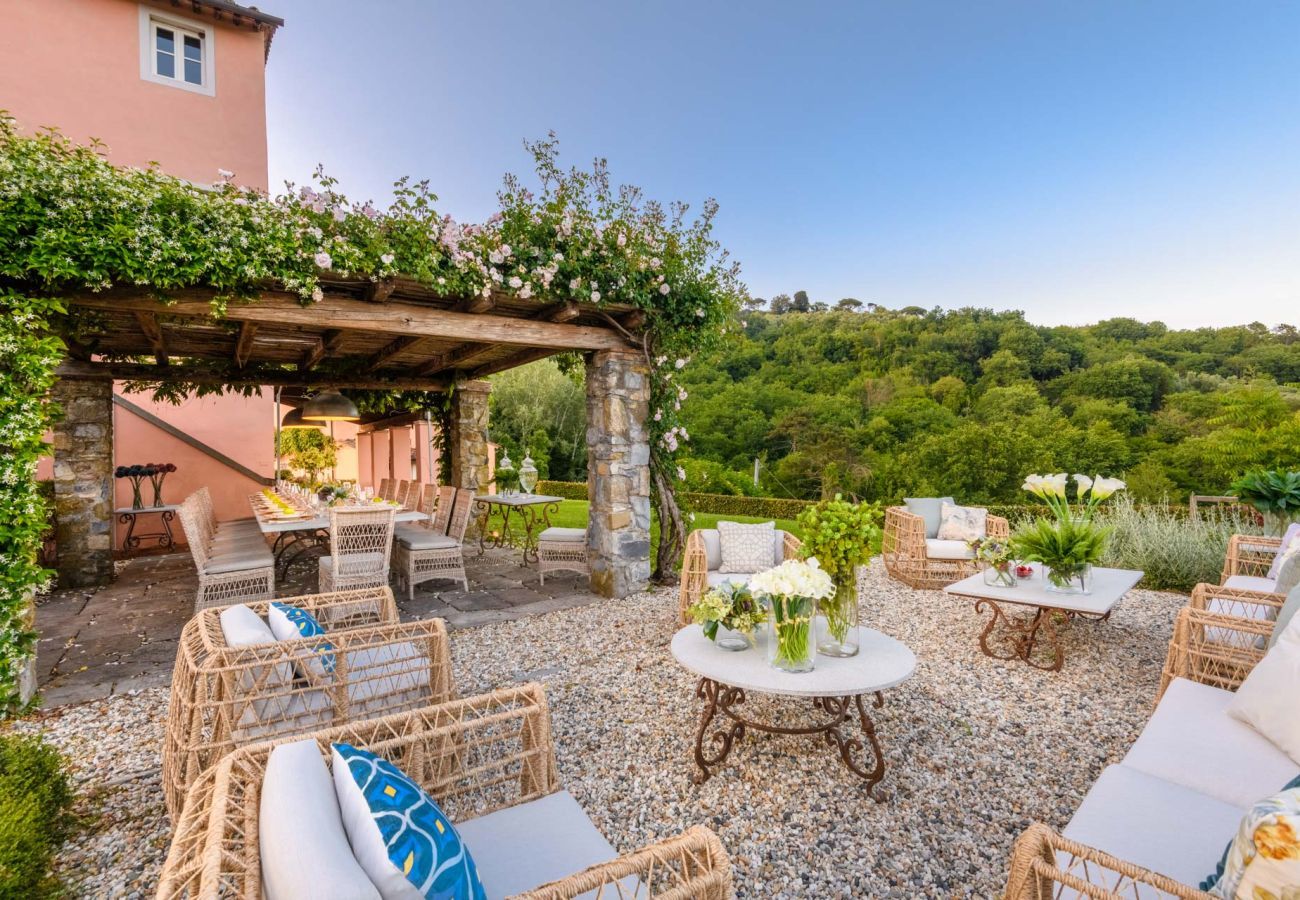 Villa in Lucca - Villa Francigena Luxury 10 bedroom Farmhouse Villa