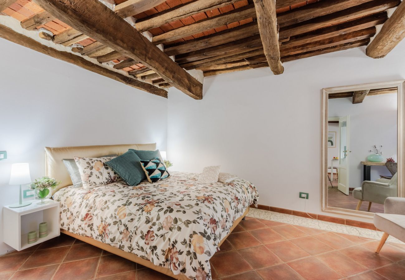 Apartment in Lucca - Casa Al Dipinto, an Apartment with Garden