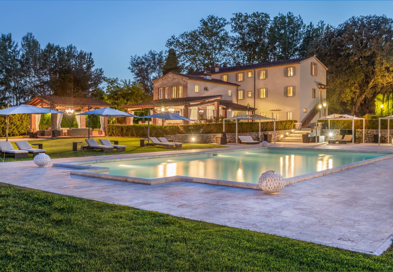 Villa in Pieve a Nievole - Elevate Your Escape: Discover Timeless Charm in a Majestic Retreat Amid Lucca and Florence