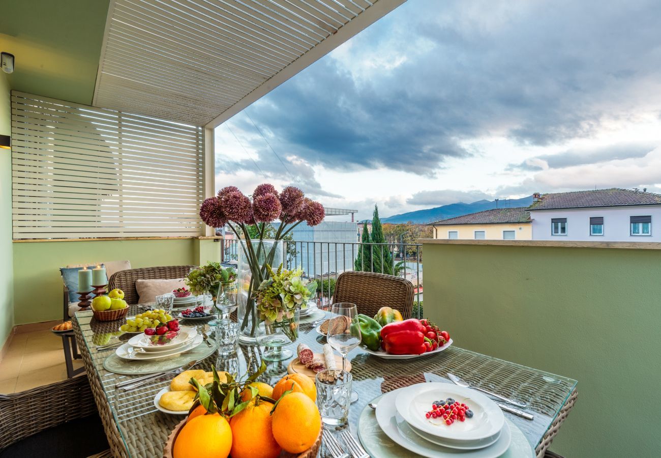 Apartment in Lucca - Serenity Vista Penthouse with Terrace in the City Centre of Lucca