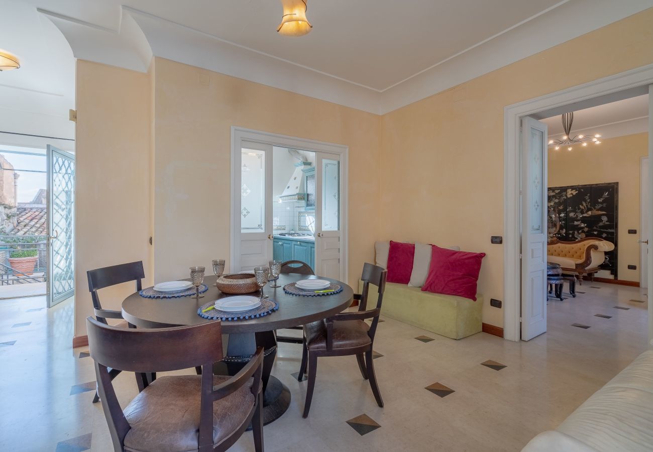 Apartment in Syracuse - writer's house by Dimore in Sicily 