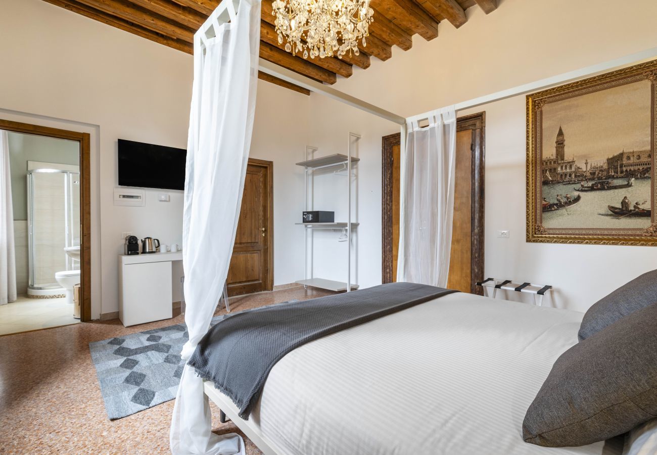 Rent by room in Venice - Vivaldi Suites - The Suite R&R