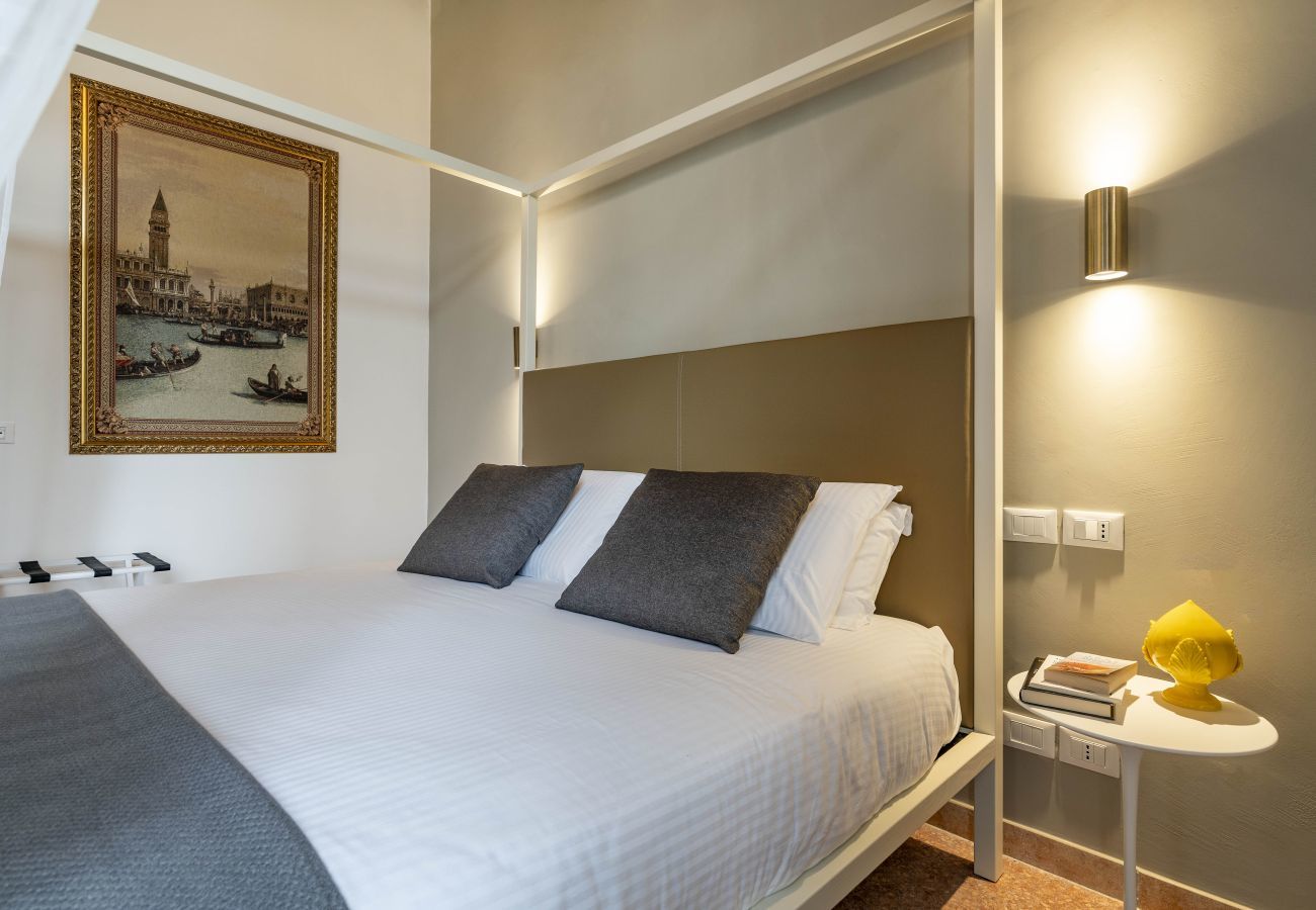 Rent by room in Venice - Vivaldi Suites - The Suite R&R