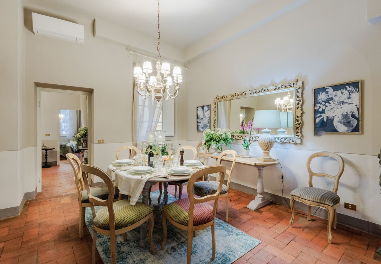 Apartment in Lucca - Casa Celeste 3 Bedrooms Apartment with Terrace Inside Lucca