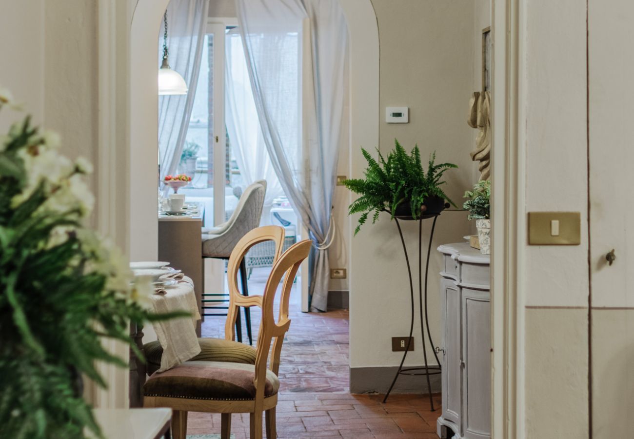 Apartment in Lucca - Casa Celeste 3 Bedrooms Apartment with Terrace Inside Lucca