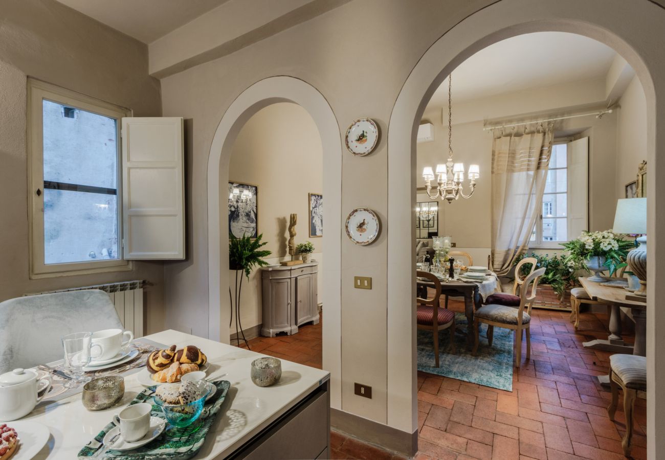 Apartment in Lucca - Casa Celeste 3 Bedrooms Apartment with Terrace Inside Lucca