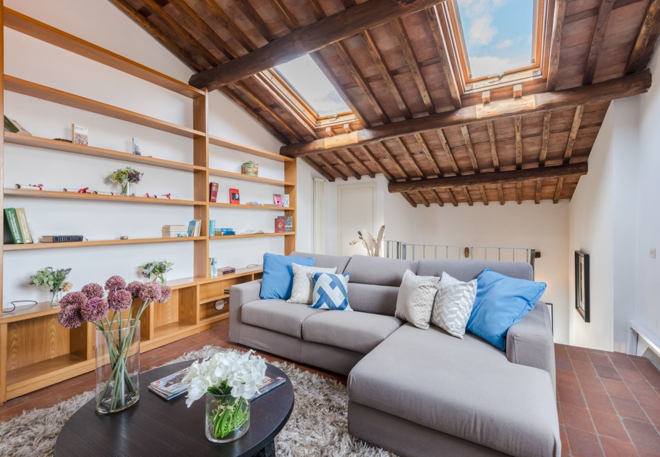 Apartment in Lucca - Modern Panoramic Penthouse with Elevator inside the Walls of Lucca