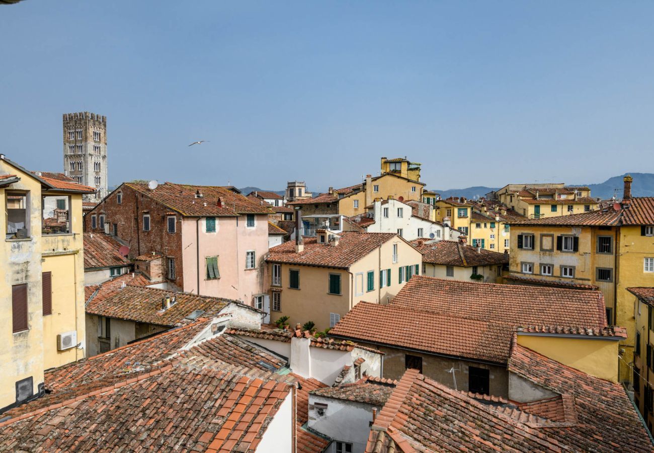 Apartment in Lucca - De Nobili Penthouse, Luxury Apartment with Elevator inside the Walls of Lucca