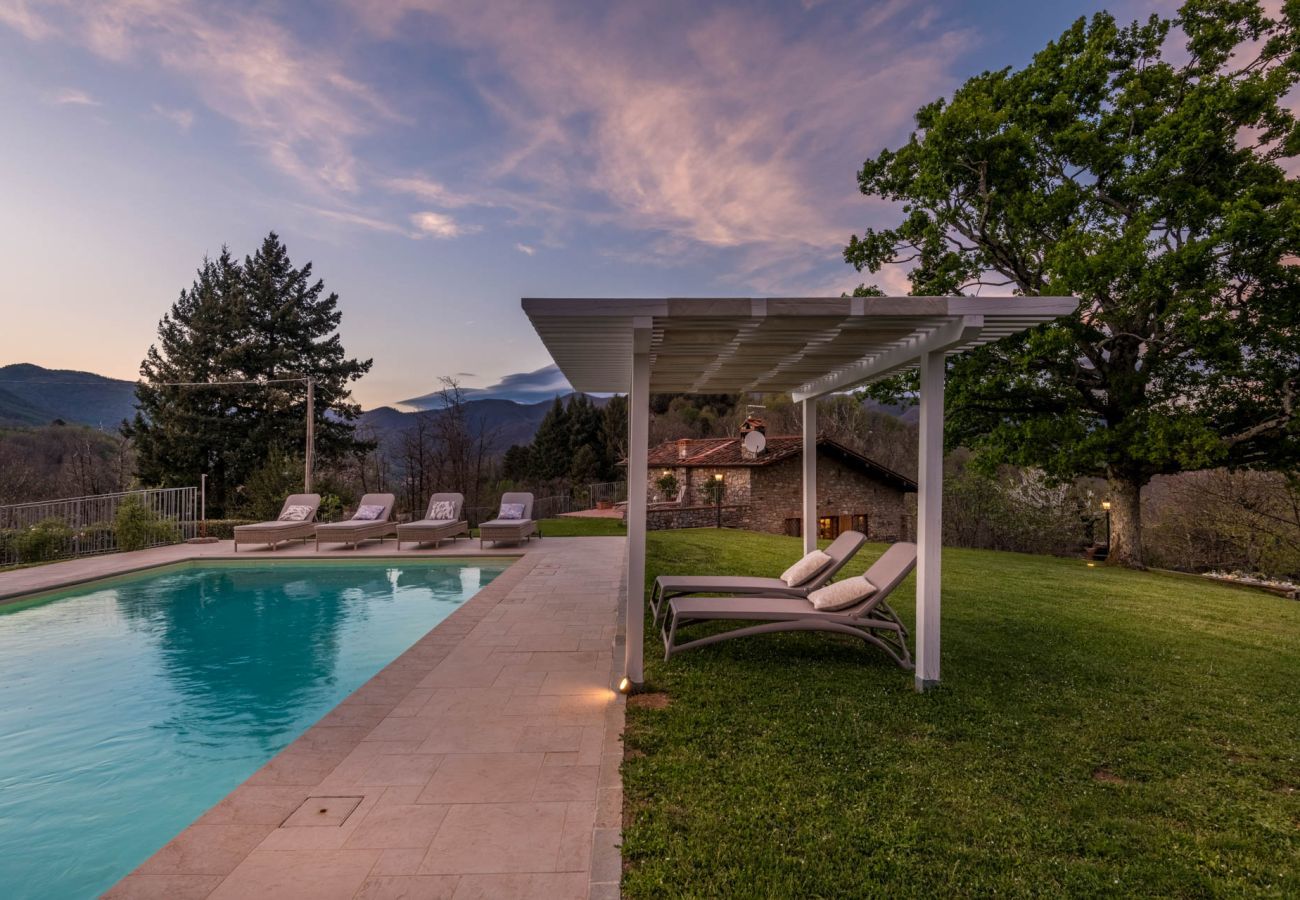 Villa in Pescaglia - Charming Farmhouse with Private Pool and View in Lucca