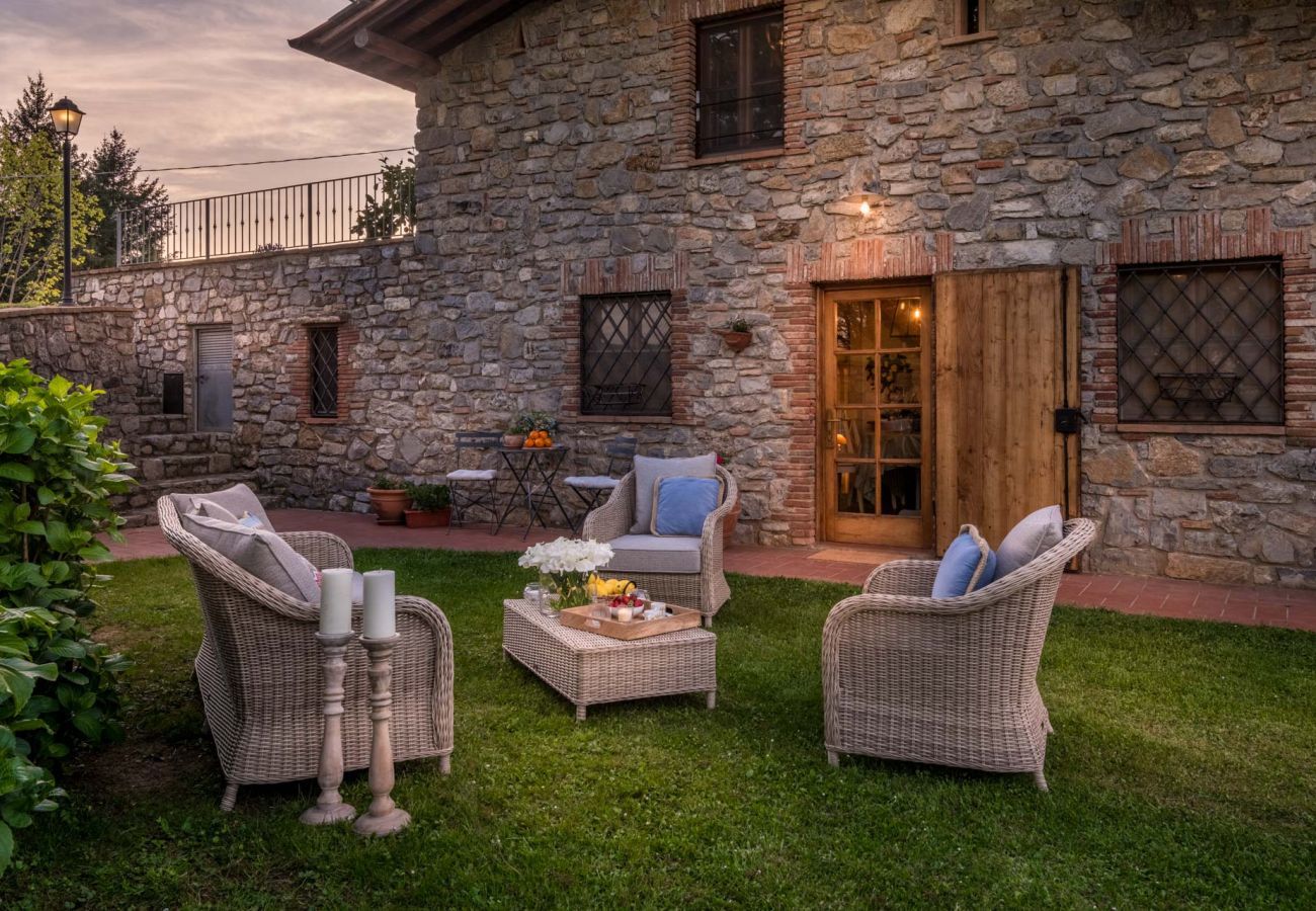 Villa in Pescaglia - Charming Farmhouse with Private Pool and View in Lucca