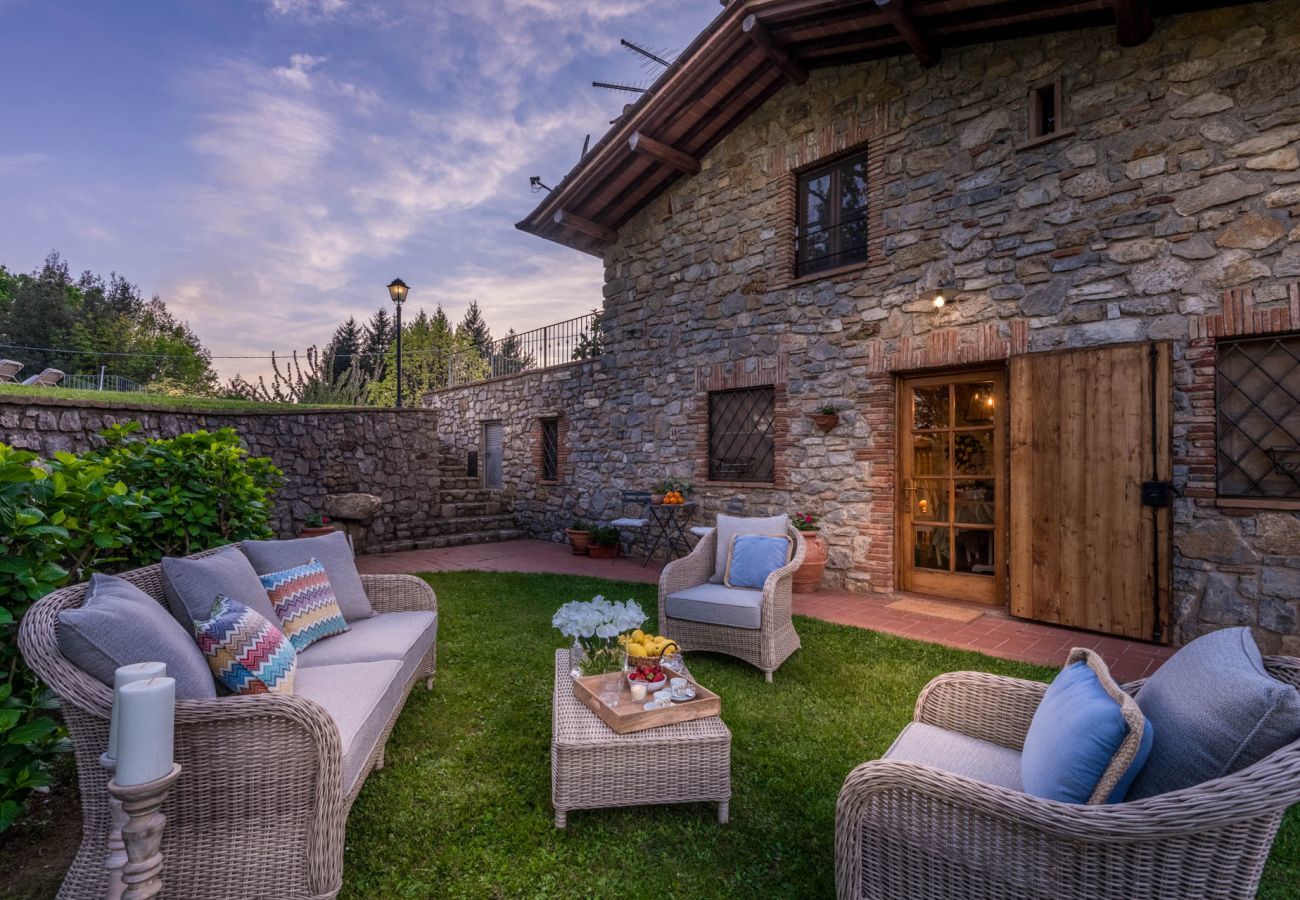 Villa in Pescaglia - Charming Farmhouse with Private Pool and View in Lucca