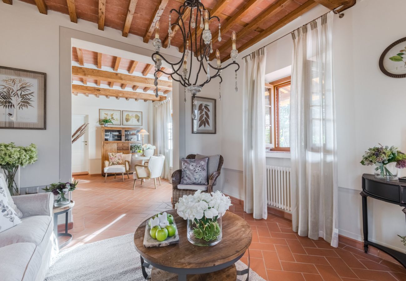 Villa in Pescaglia - Charming Farmhouse with Private Pool and View in Lucca