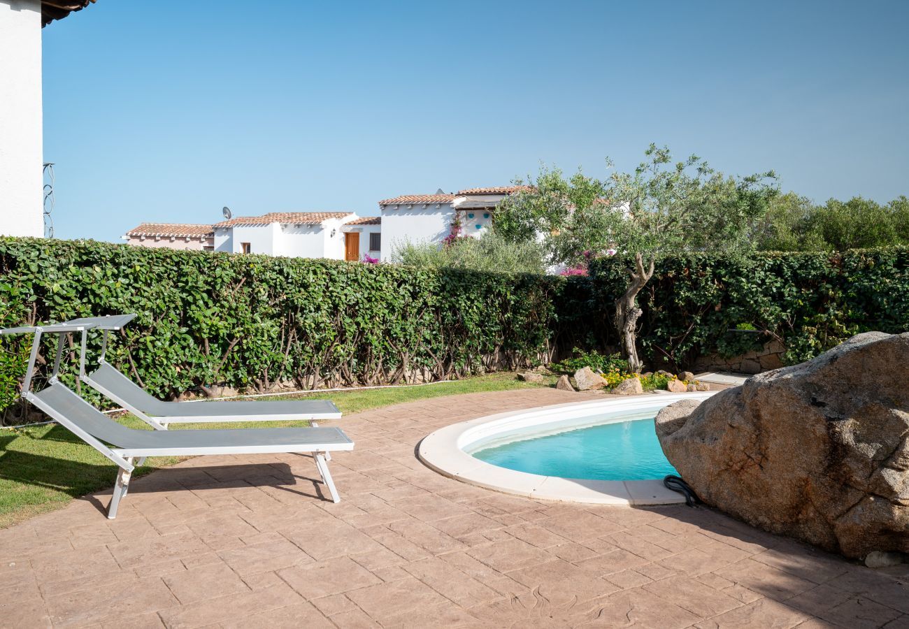 Villa in San Teodoro - Villa Olive - pool retreat near Lu Impostu Beach 