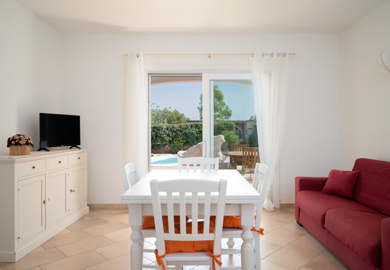 Villa in San Teodoro - Villa Olive - pool retreat near Lu Impostu Beach 