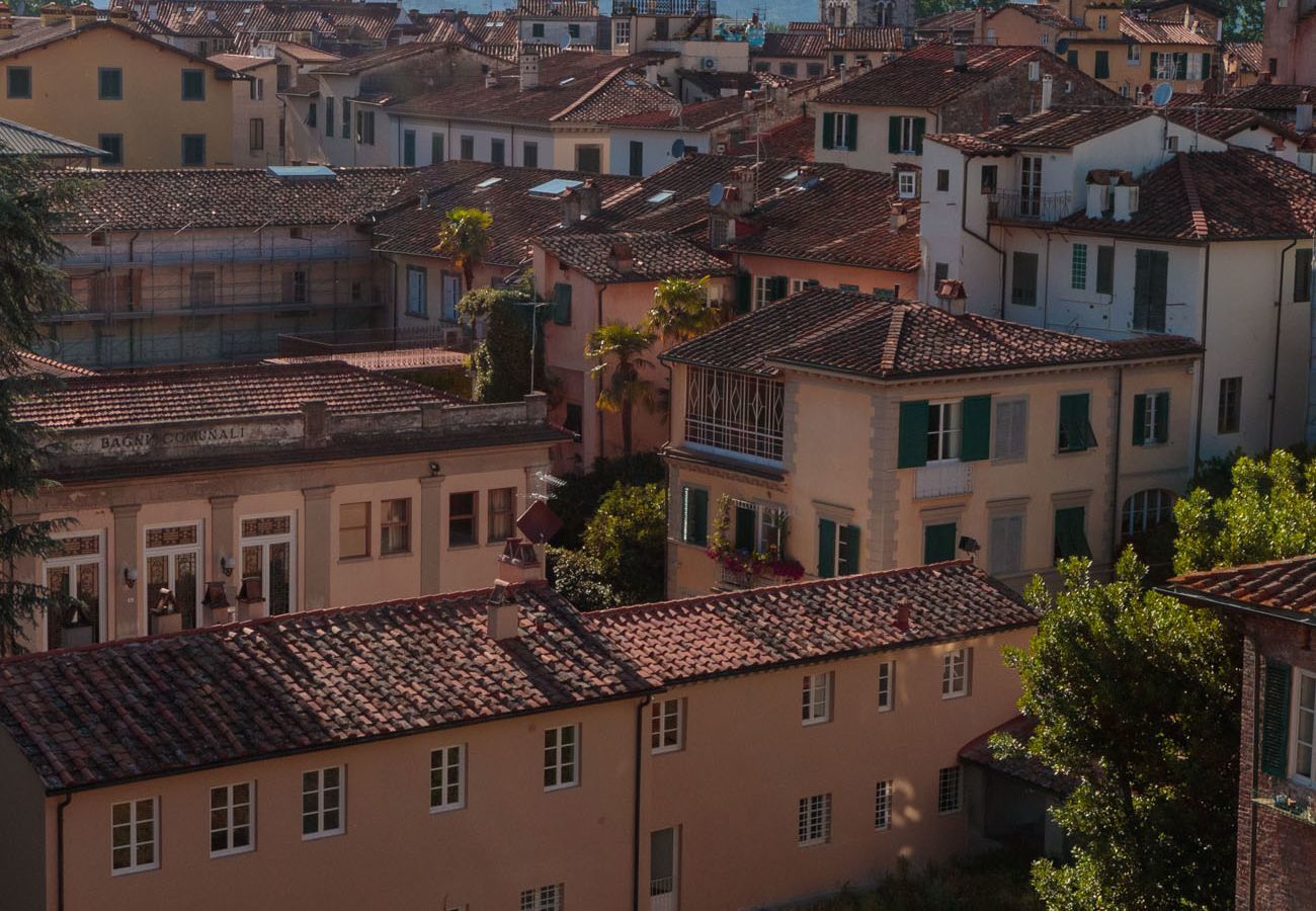 Appartement à Lucques - Spacious Home with Elevator along Via Guinigi inside the Lucca Walls