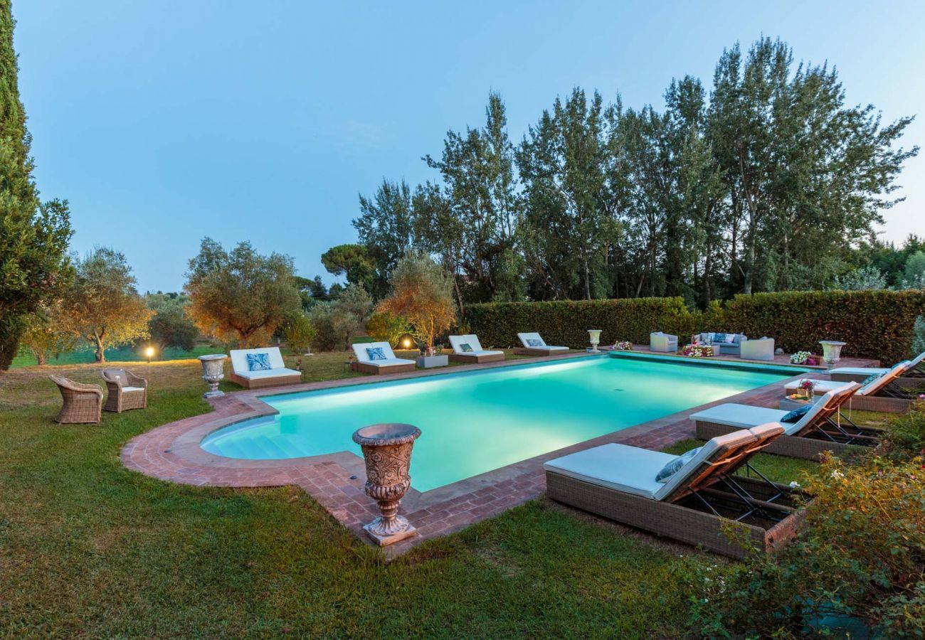 Villa à Lucques - RENAISSANCE WINERY VILLA AMONG THE VINEYARDS, 9 BEDROOMS, 7 BATHS, WIFI, AIR CON