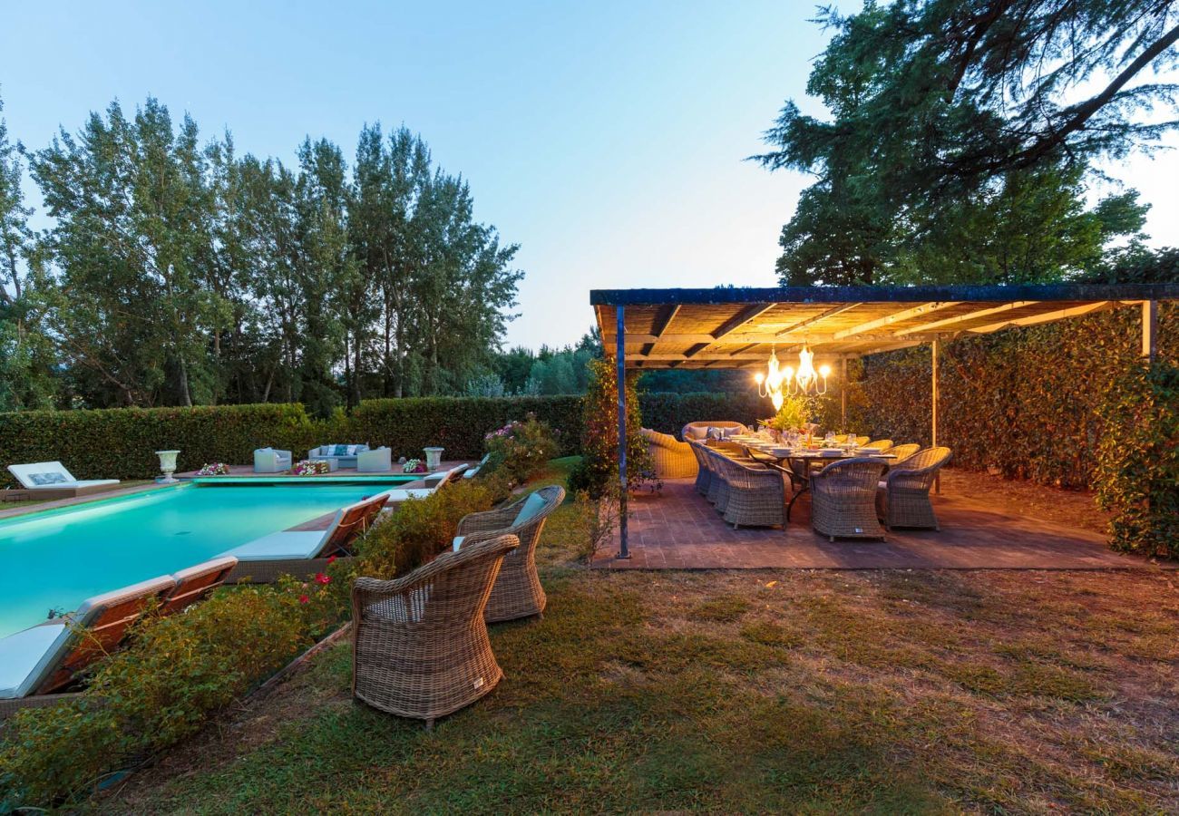 Villa à Lucques - RENAISSANCE WINERY VILLA AMONG THE VINEYARDS, 9 BEDROOMS, 7 BATHS, WIFI, AIR CON